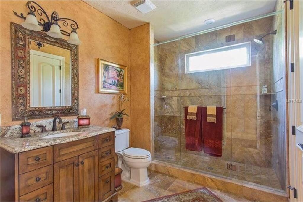 Large Mediterranean Oasis - Water Views & Pool 클리어워터 비치 외부 사진